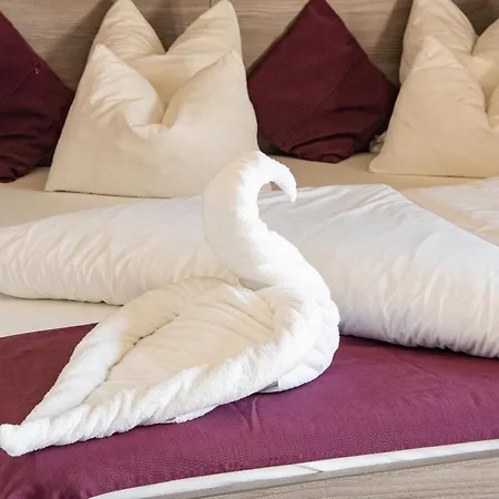 Zur Schonenburg 3* Schönberg am Kamp