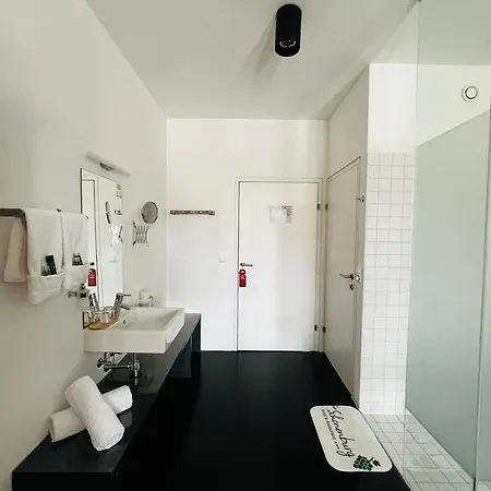Zur Schonenburg 3*