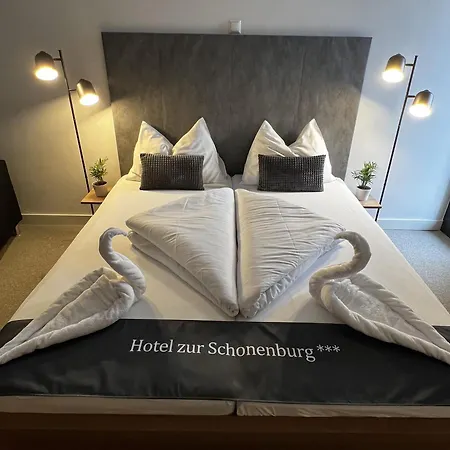 Zur Schonenburg 3*