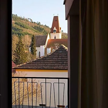 Zur Schonenburg 3*