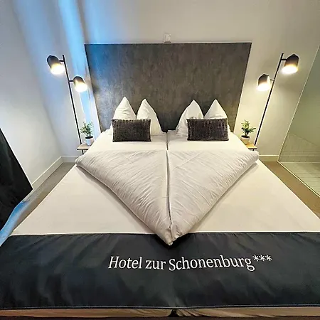 Zur Schonenburg 3*