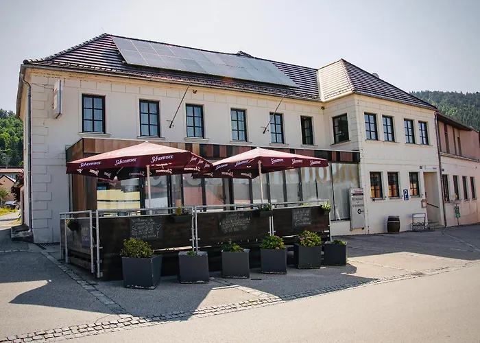 Zur Schonenburg Отель