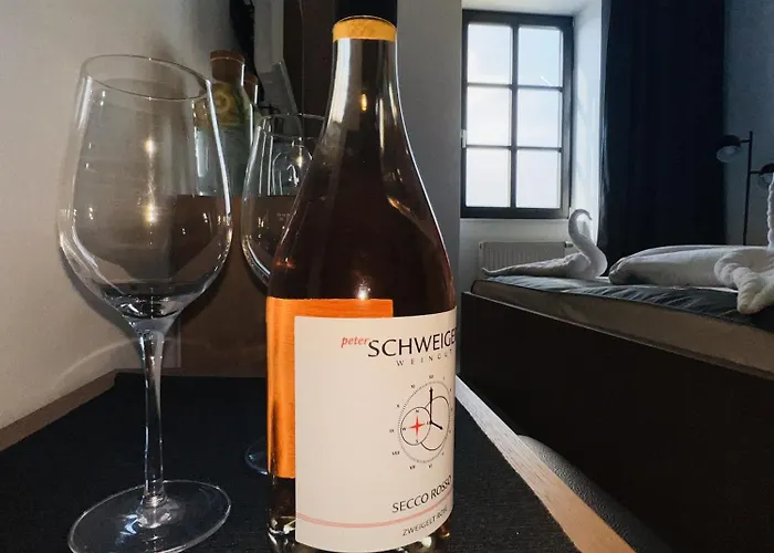 Zur Schonenburg Отель 3*